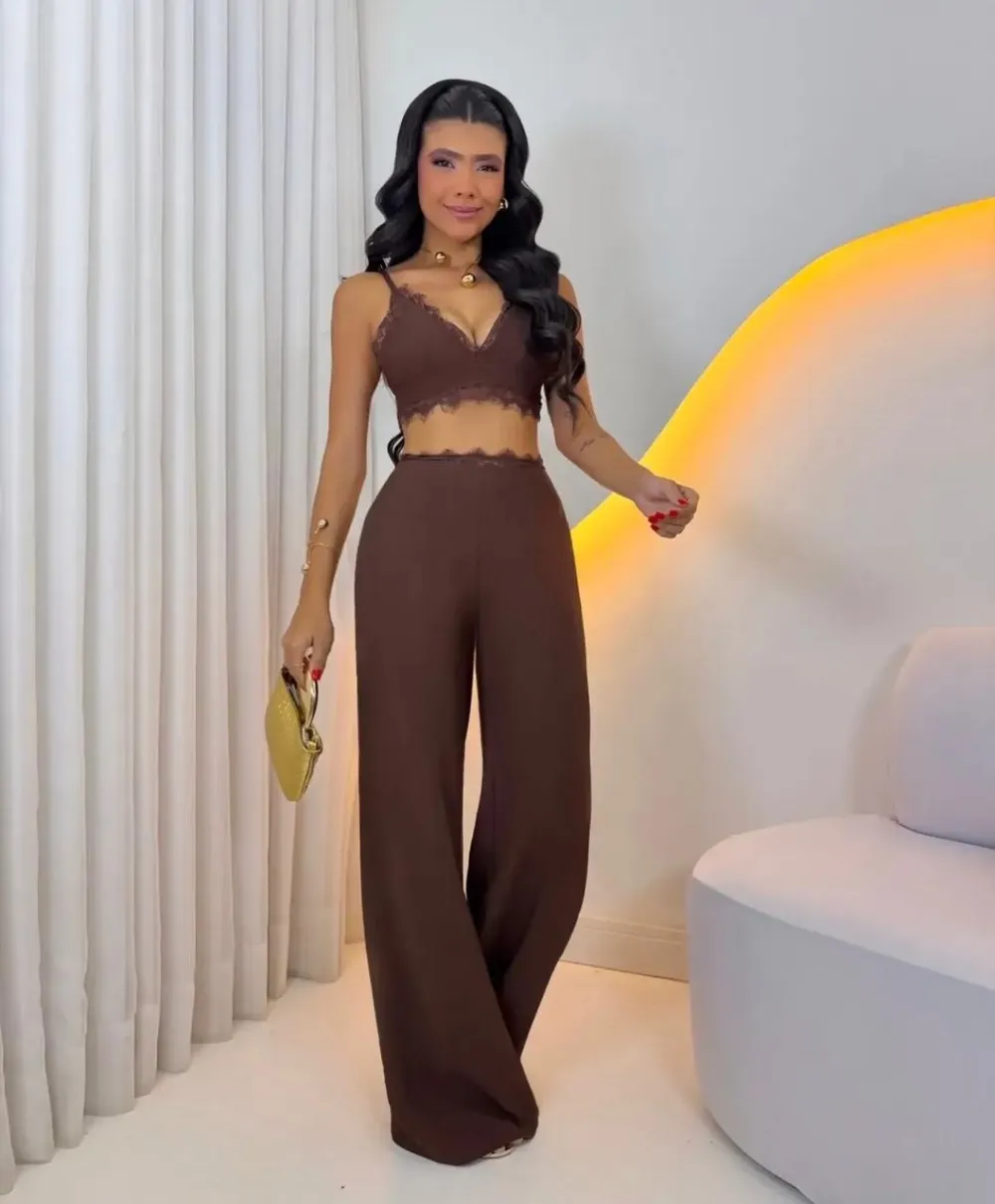 Conjunto com Detalhe em Renda